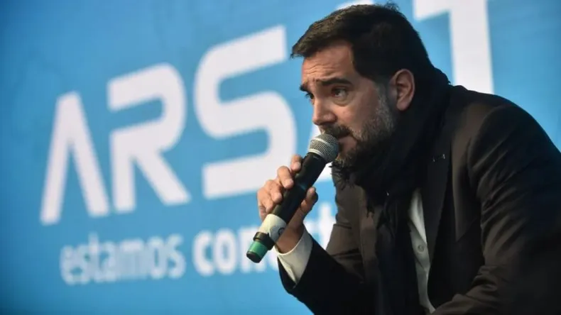 Escándalo en una causa federal: allanaron a un exfuncionario de Milei y Alberto Fernández y hallaron más de US$ 2 millones, drogas y documentación bajo análisis