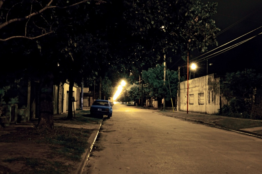 Un adolescente de 14 años baleó la casa de un compañero de escuela en Lanús y quedó filmado