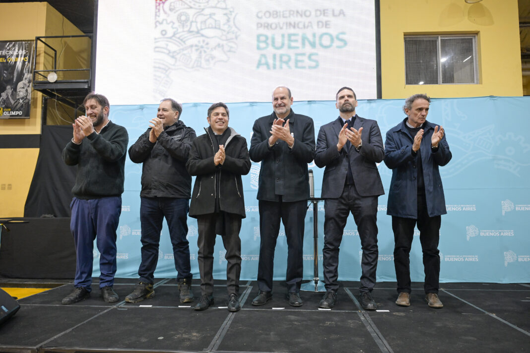 Kicillof volvió a cuestionar a Milei en Bahía Blanca: “Seguimos invirtiendo donde Nación se retiró”