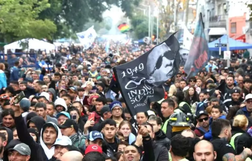 Multitudinaria despedida al Indio Solari: Avellaneda se convierte en el epicentro de la emoción popular