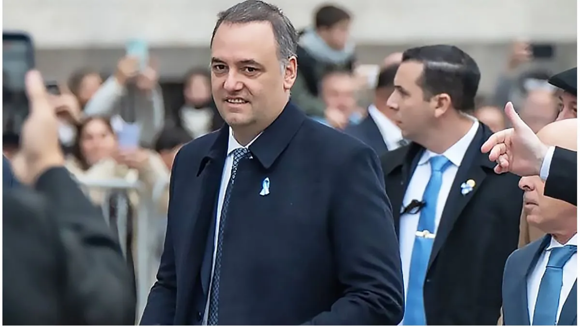 Manuel Adorni presentará su declaración jurada en medio de investigaciones sobre su evolución patrimonial