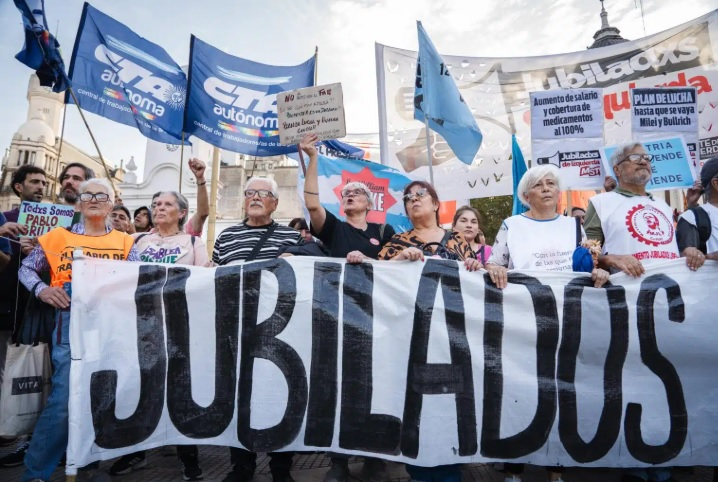 La CGT inicia un plan de lucha con una marcha junto a las CTA, la UTEP y jubilados