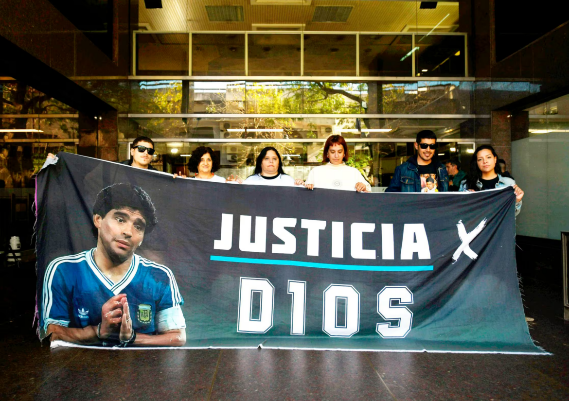 Juicio por la muerte de Maradona: tres custodios declararán este miércoles en una audiencia clave
