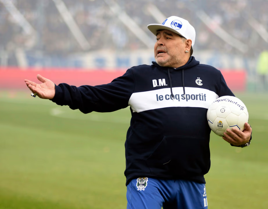 Juicio por la muerte de Maradona: un neurólogo afirmó que no había equipamiento médico en la internación domiciliaria