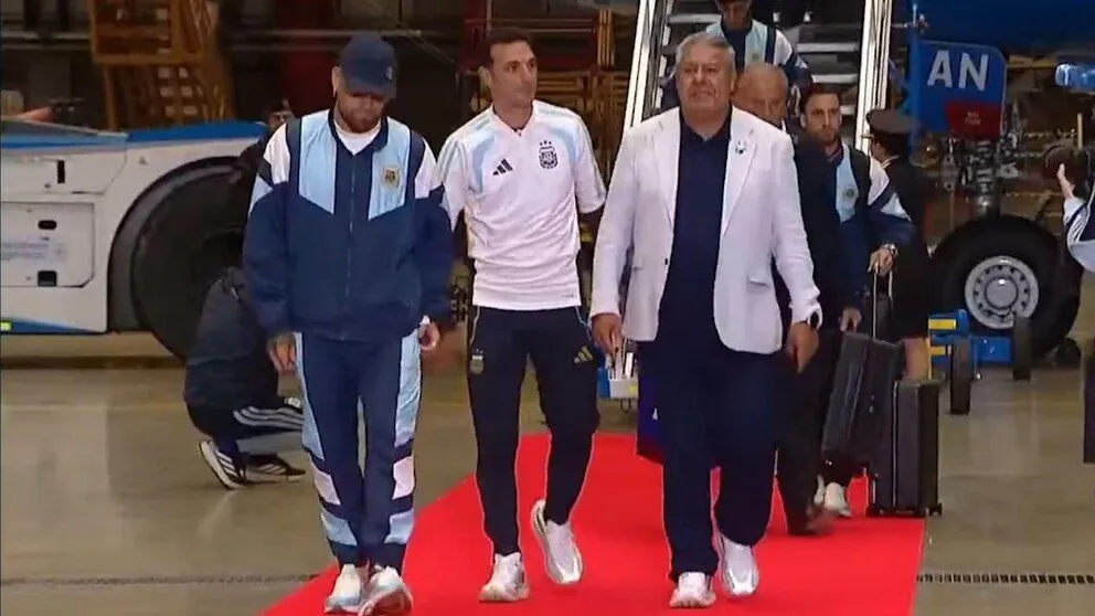 La Selección Argentina regresó al país tras el Mundial 2026 y fue recibida en Ezeiza