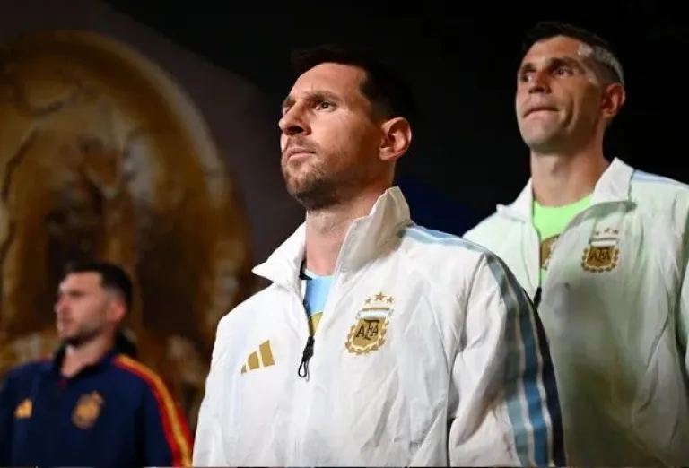 Messi llegó a Rosario tras el Mundial 2026 y fue ovacionado por una multitud de fanáticos