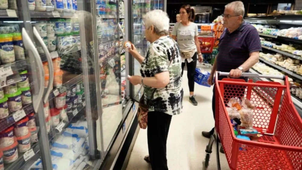 Jubilados: qué descuentos en supermercados y comercios pueden aprovechar durante agosto