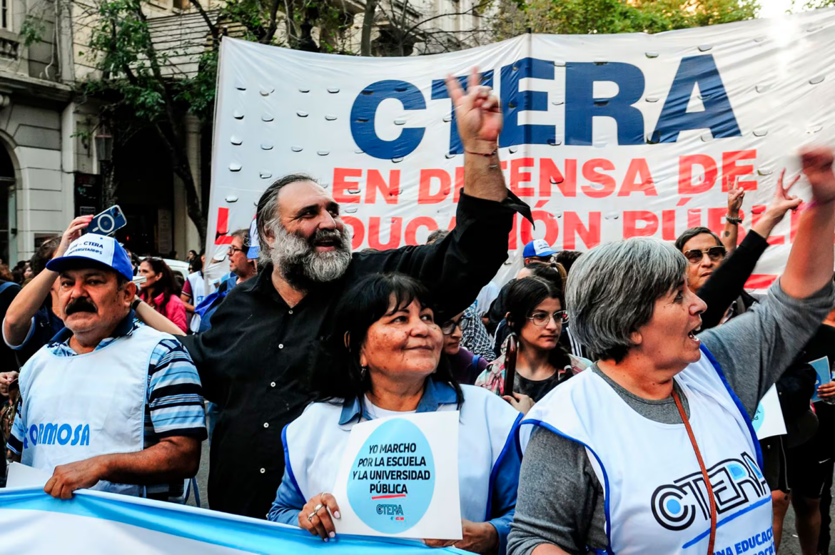 Paro docente en todo el país: comienza una jornada de protestas y el Gobierno anunció controles