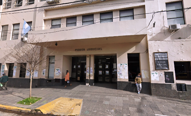 Investigan a una mujer acusada de suministrarle drogas a su hijo de 5 años en Quilmes