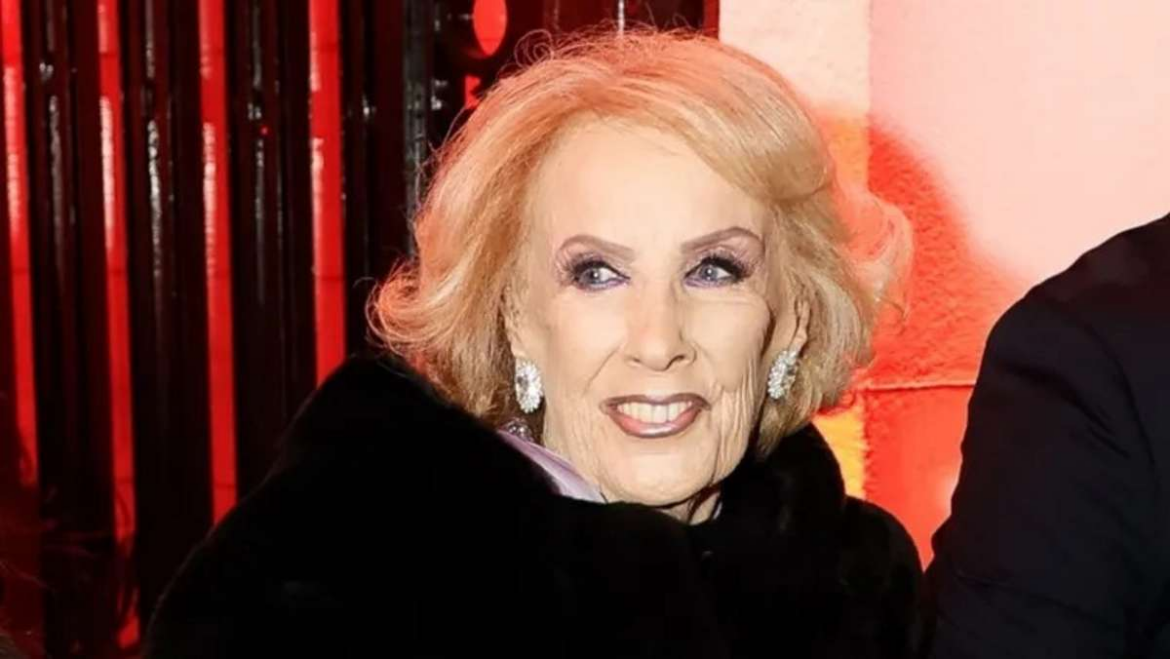 Mirtha Legrand dejó el Mater Dei y seguirá su recuperación en casa