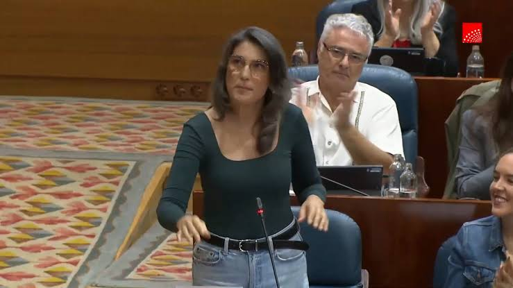 Fuerte cruce en Madrid: Manuela Bergerot apuntó contra Milei y cuestionó el respaldo de Ayuso