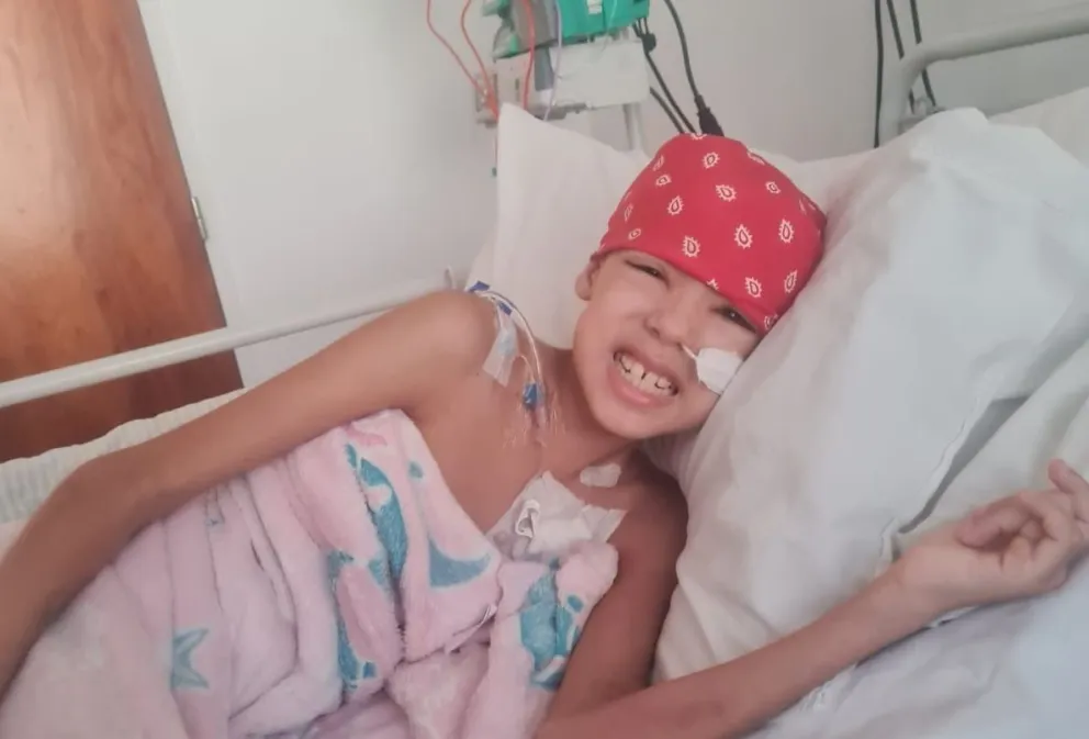 Llamado a la solidaridad: organizan un bingo para ayudar a Zoe, una nena de 12 años que lucha contra la leucemia