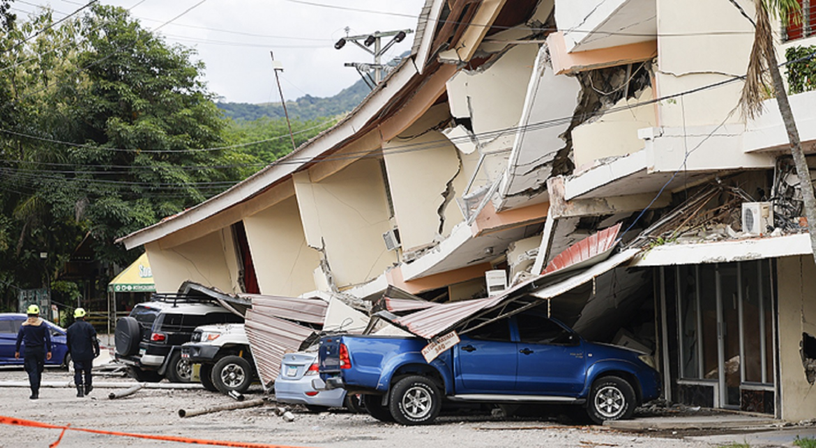El terremoto en Panamá dejó cientos de edificios dañados y mantiene el temor por nuevas réplicas